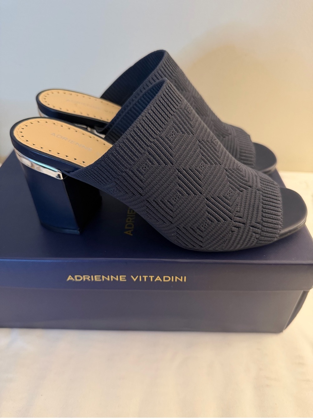 ADRIENNE VITTADINI SHOES, Women’s Size 6.5, Navy Arielle Stretch-Knit Mules, NEW